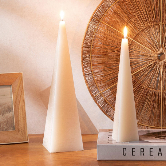 Pyramid Candle L Cream